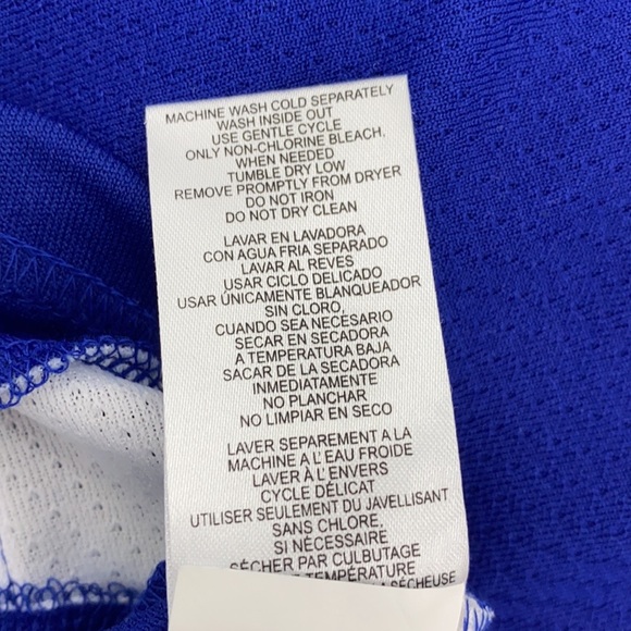 NWT Toronto Maple Leafs Replica Jersey Boys S/M Officially Licensed with the NHL - Picture 10 of 12